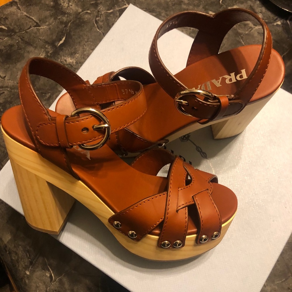 Prada chunky heel leather sandals shoes BNWT
